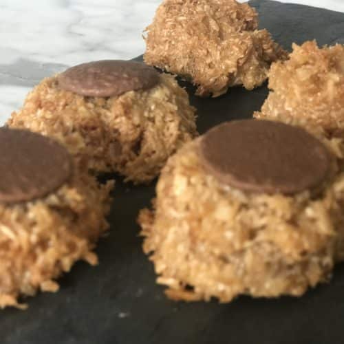carmelized coconut macaroons