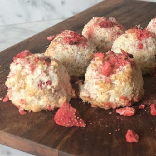 strawberry coconut macaroons